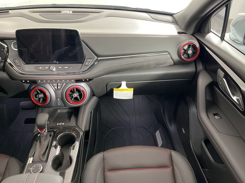 Thumbnail: 2025 Chevrolet Blazer - 15