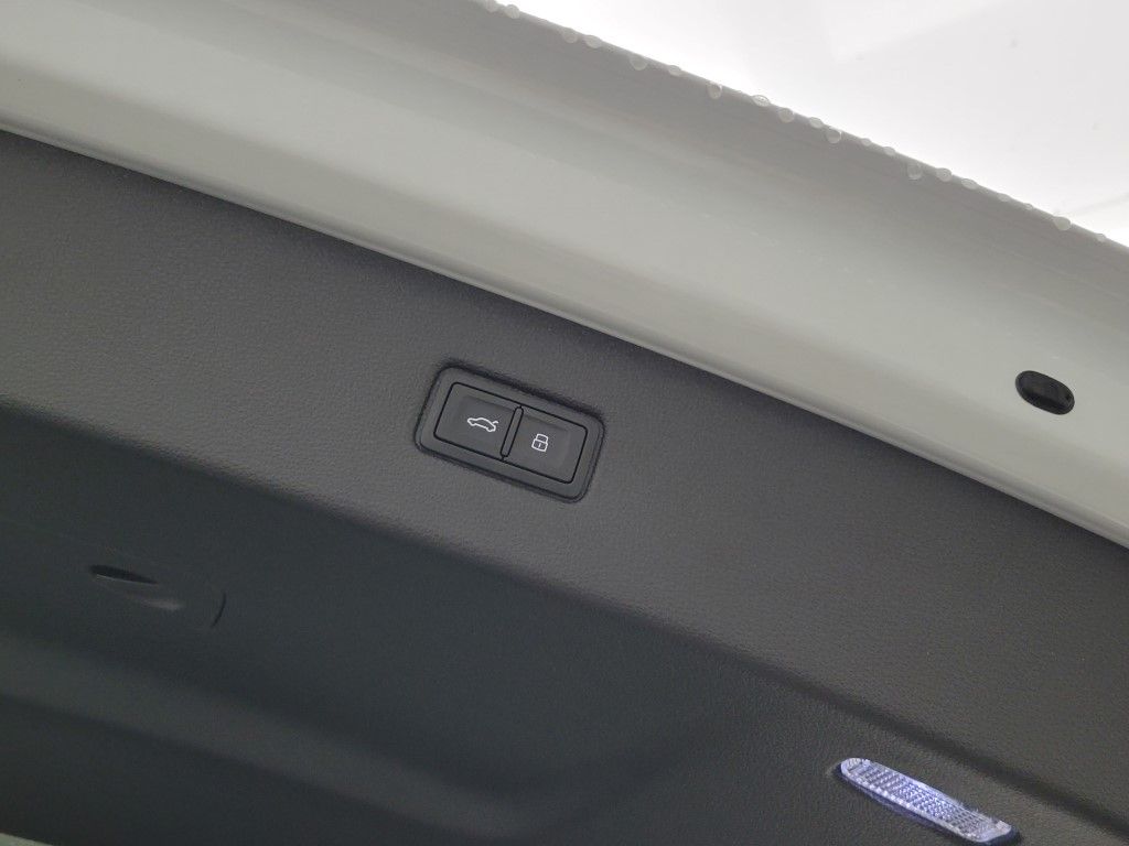 Thumbnail: 2026 Audi Q7 - 13