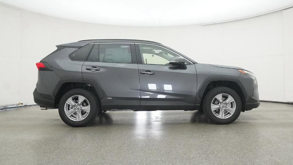 Thumbnail: 2025 Toyota RAV4 - 22
