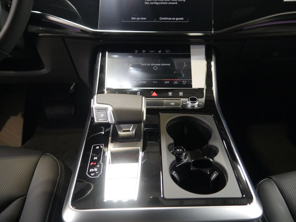 Thumbnail: 2026 Audi Q7 - 30