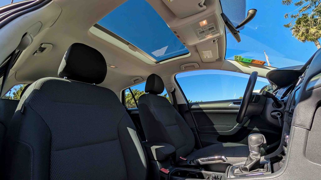 Used 2016 Volkswagen Golf TSI S 4-Door 4D Hatchback