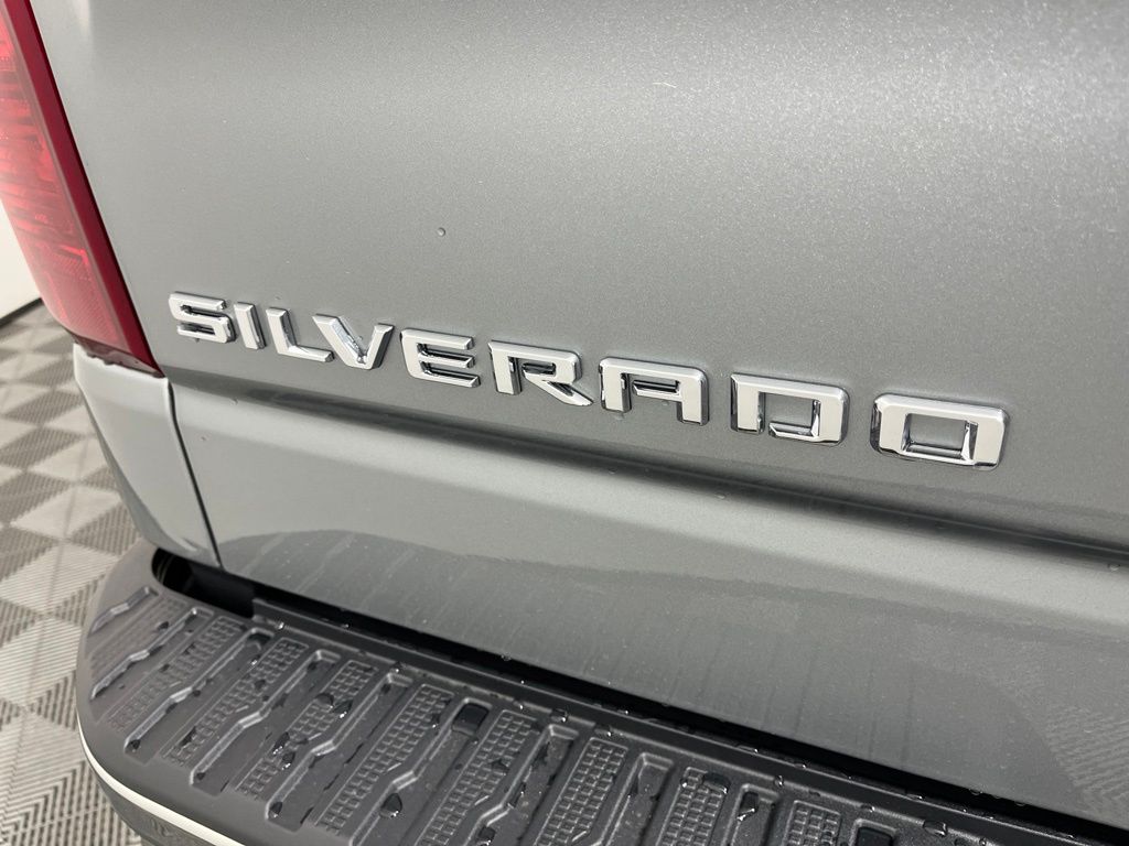 Thumbnail: 2026 Chevrolet Silverado 1500 - 24