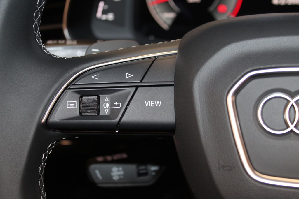 Thumbnail: 2026 Audi Q7 - 30