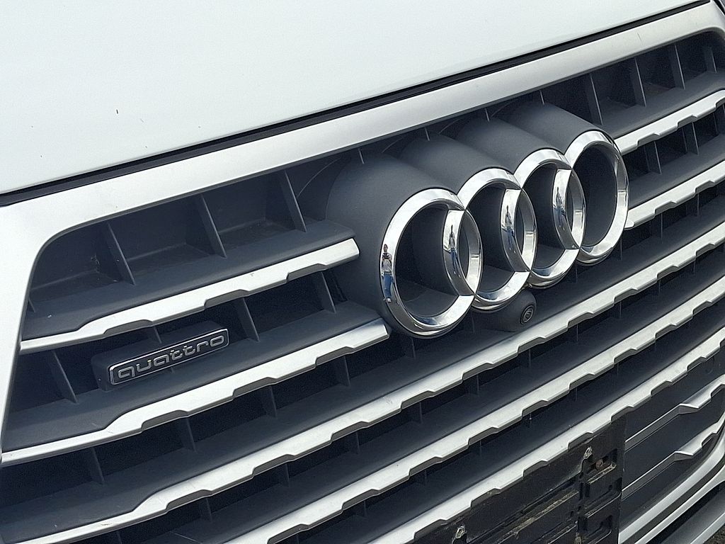 Thumbnail: 2018 Audi Q7 - 4