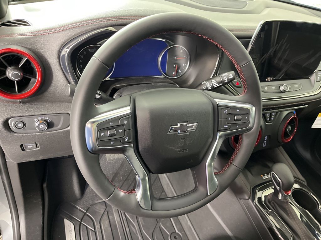 Thumbnail: 2025 Chevrolet Blazer - 27
