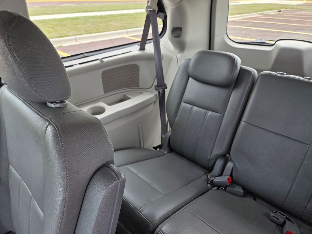 2010 Chrysler Town & Country Touring
