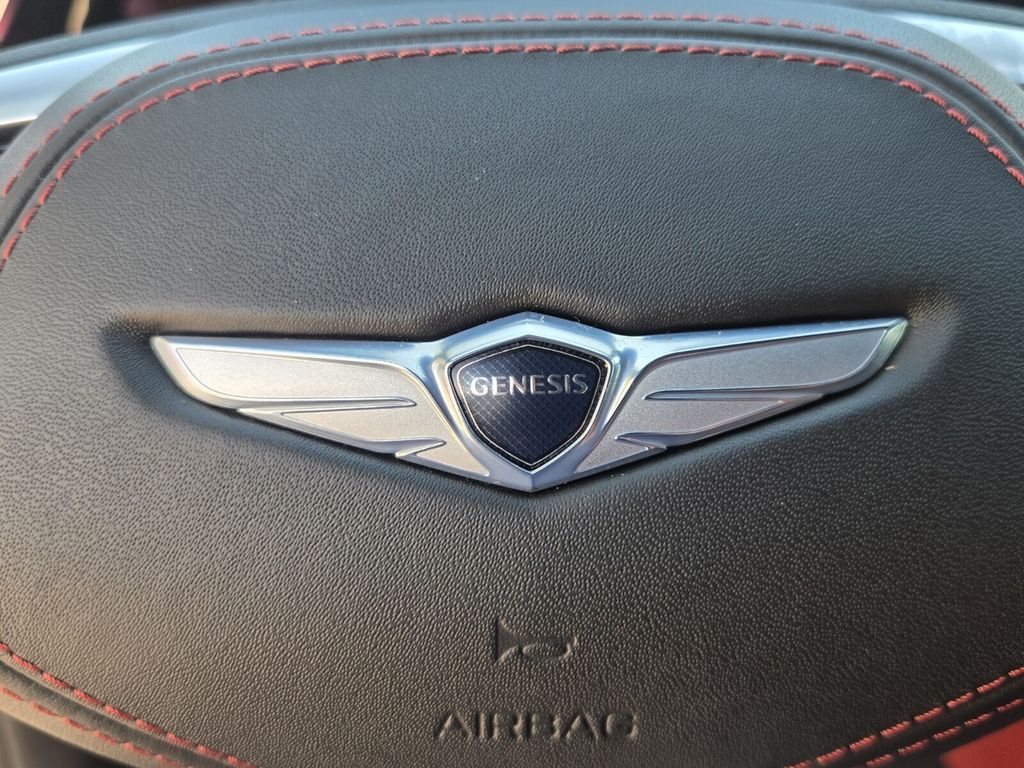 2022 Genesis Gv70 - $35,698