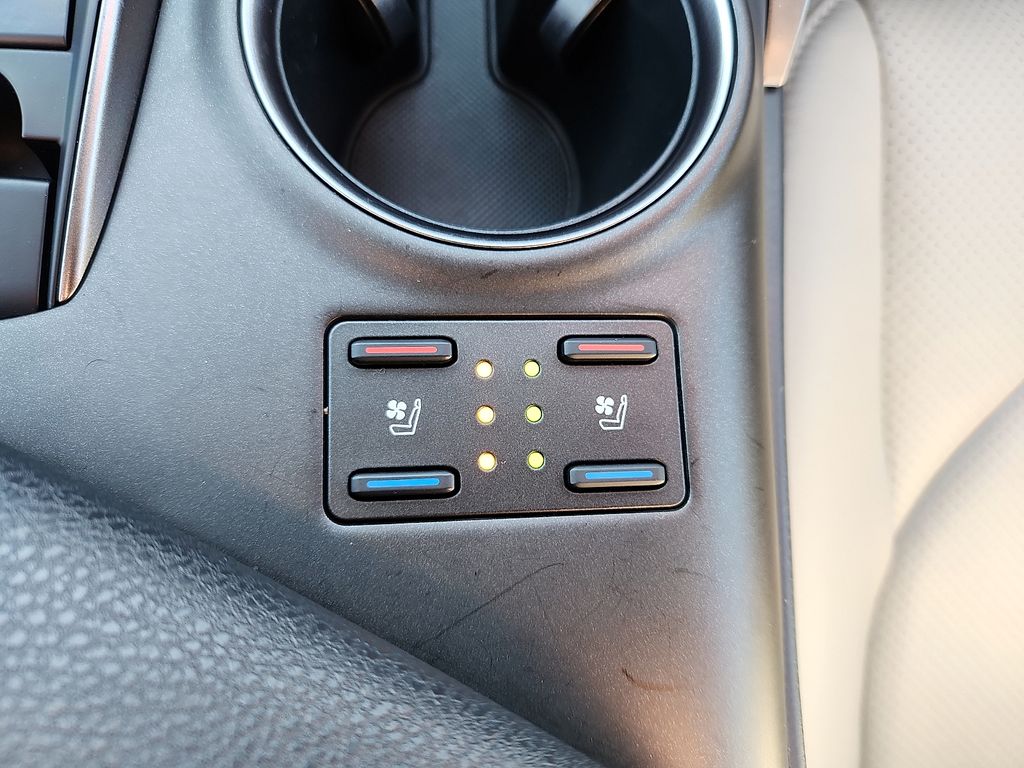 Thumbnail: 2023 Toyota Camry - 26