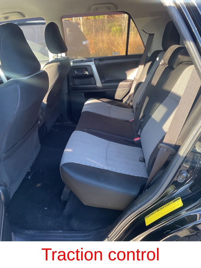 2017 Toyota 4Runner SR5 photo 2