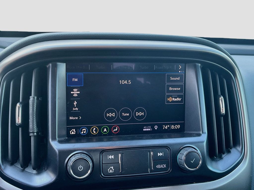 Used 2022 Blue Chevrolet Z71 image 15