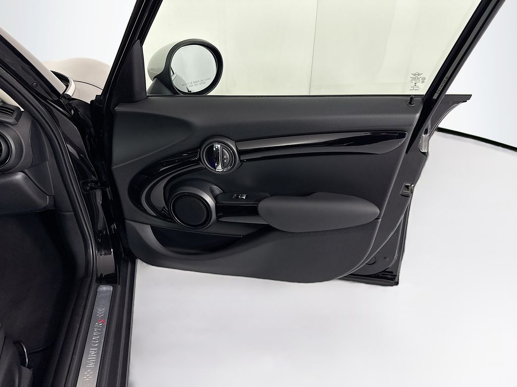 Thumbnail: 2019 MINI Cooper - 26