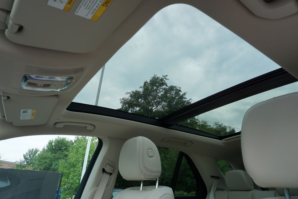 Thumbnail: 2025 Mercedes-Benz GLE - 12