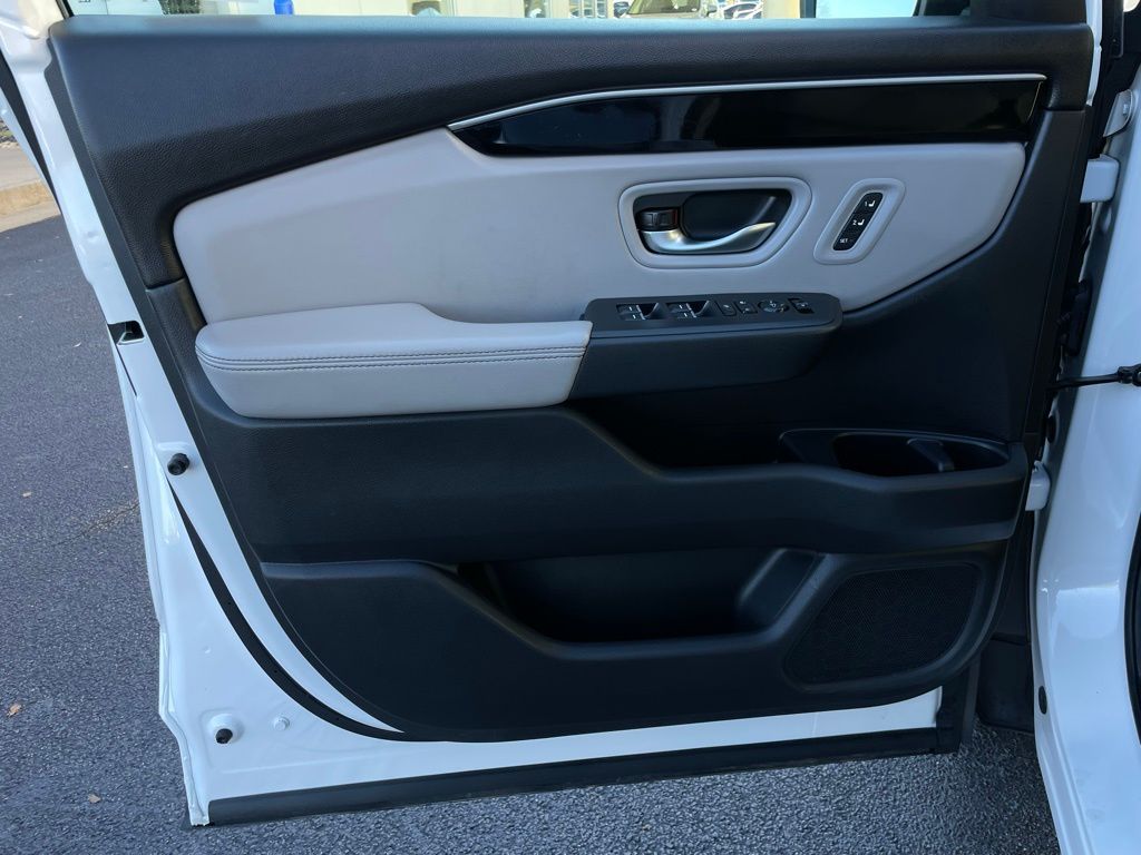 Thumbnail: 2025 Honda Pilot - 23