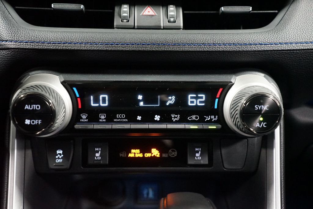 Thumbnail: 2025 Toyota RAV4 - 21