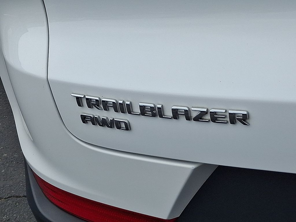 Thumbnail: 2023 Chevrolet TrailBlazer - 30
