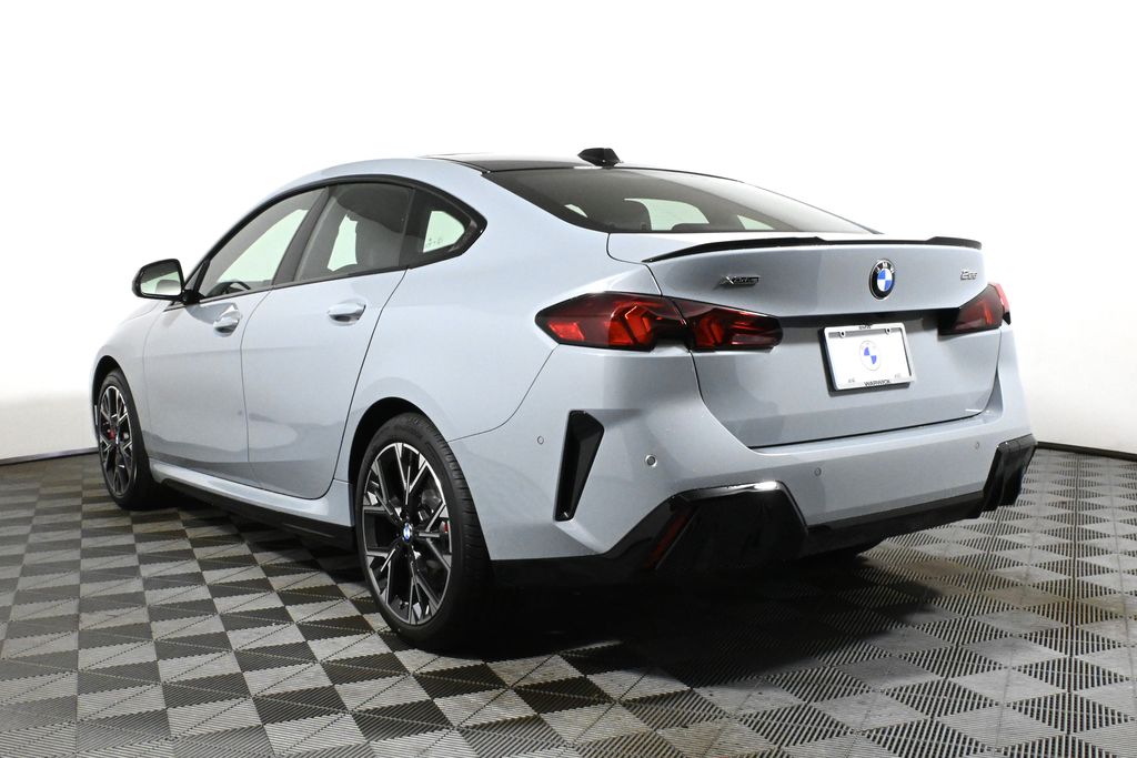 Thumbnail: 2026 BMW 2 Series - 5