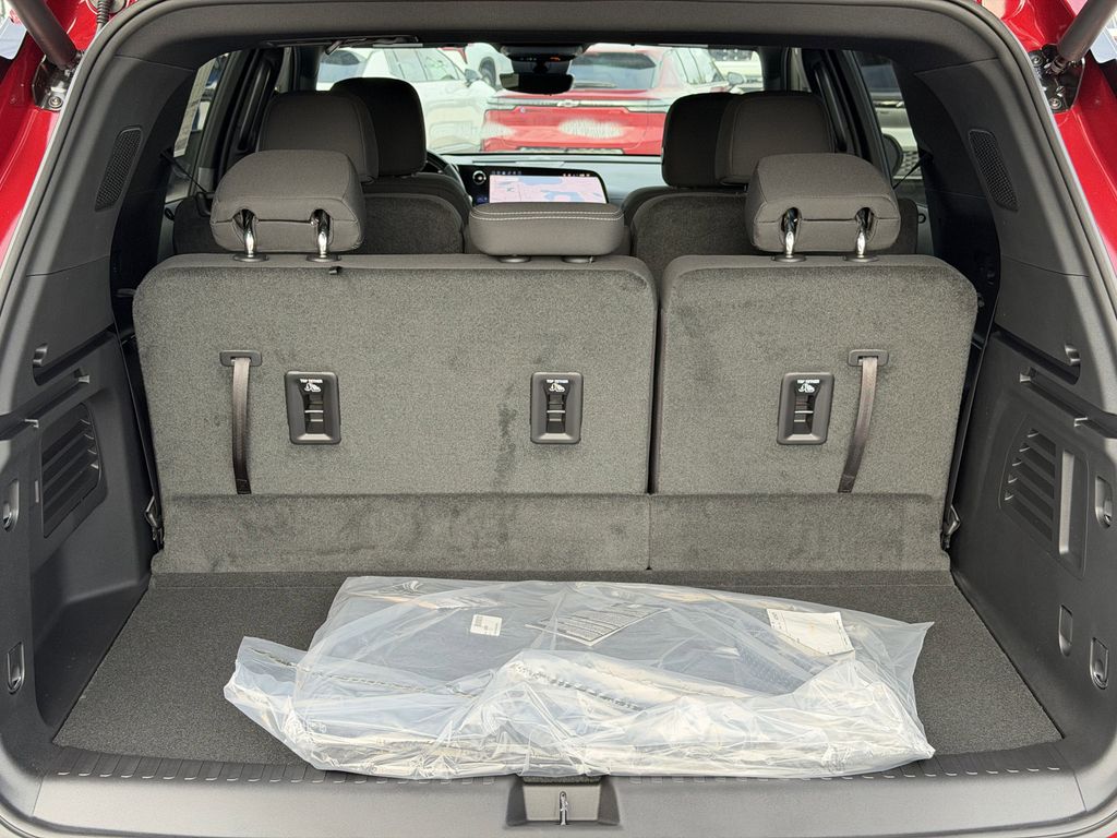 new 2026 Chevrolet Traverse car, priced at $42,995