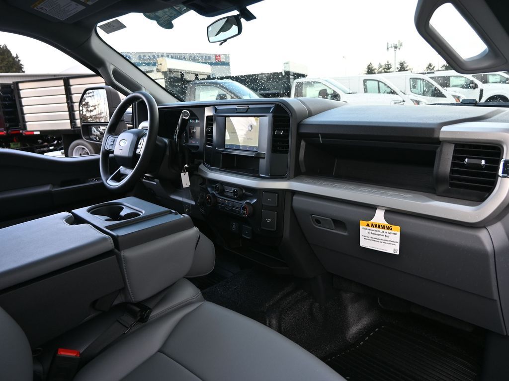 2025 Ford F-250 Super Duty XL