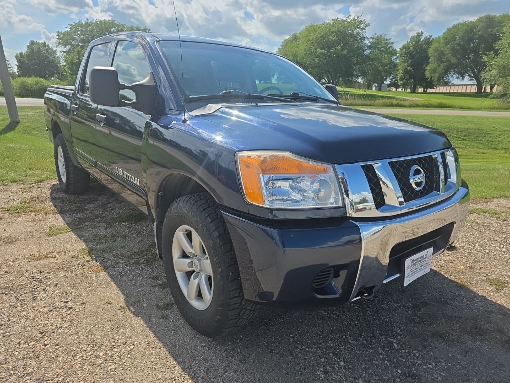 Majestic Blue Metallic 2008 Nissan Titan Pickup Truck Four-Wheel Drive 5-Speed Automatic