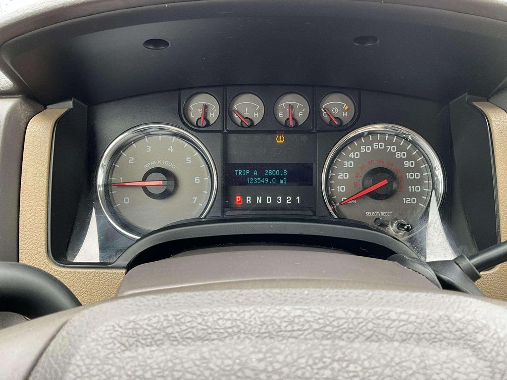 Used 2010 Black Ford XLT image 10