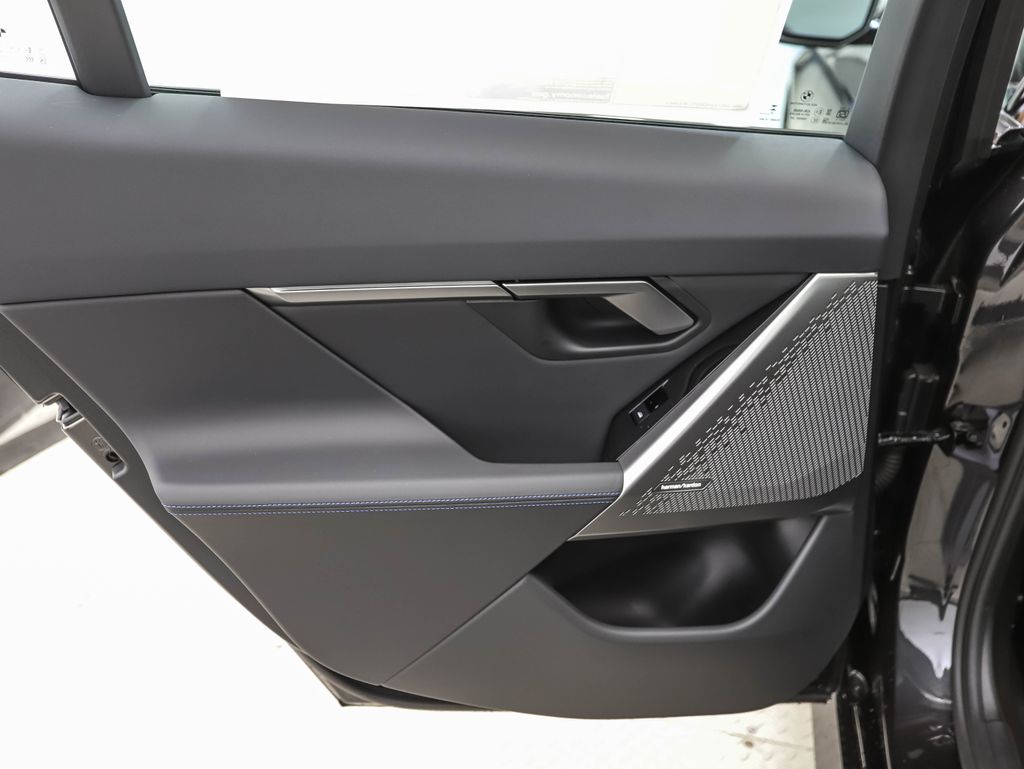 Thumbnail: 2026 BMW i5 - 21