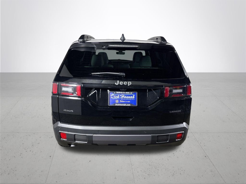 2026 Jeep Cherokee Laredo