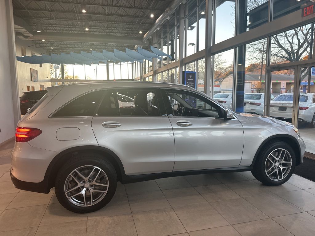 2016 Mercedes-Benz GLC GLC 300 8