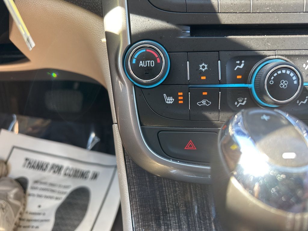 2014 Champagne Silver Metallic Chevrolet Malibu LT FWD Sedan