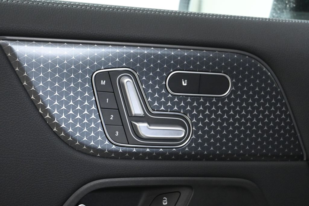 Thumbnail: 2025 Mercedes-Benz GLA - 29