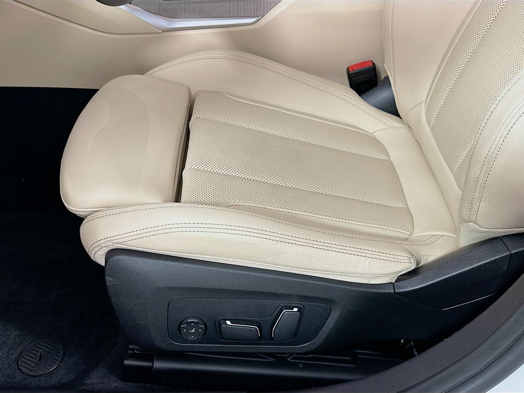 Thumbnail: 2025 BMW 3 Series - 20