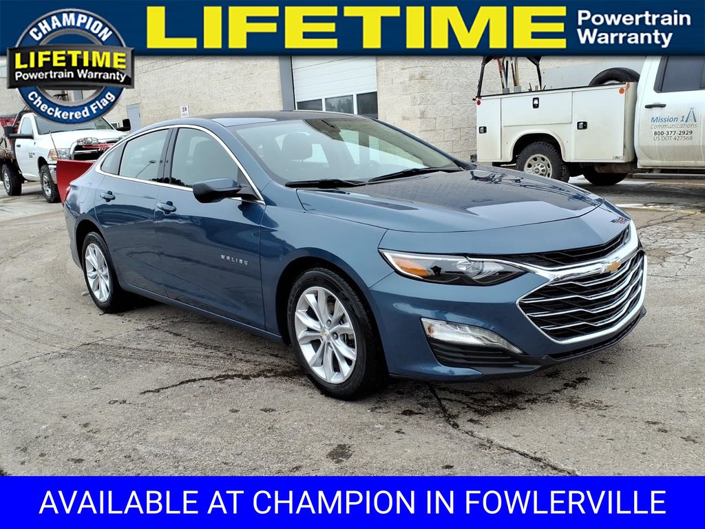 2025 Chevrolet Malibu LT with 1LT FWD