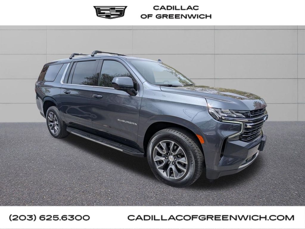 Shadow Gray Metallic 2021 Chevrolet Suburban LT 4WD SUV / Crossover Four-Wheel Drive