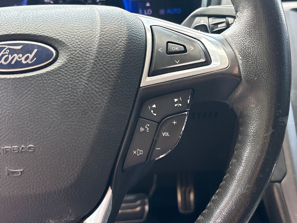 Used 2013 Silver Ford Titanium image 21