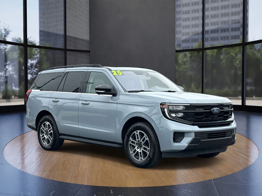 Gray Metallic 2025 Ford Expedition SUV / Crossover 4X2 Automatic