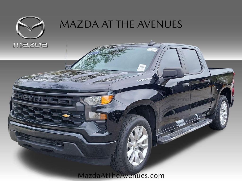 2022 Chevrolet Silverado 1500 Custom Crew Cab RWD