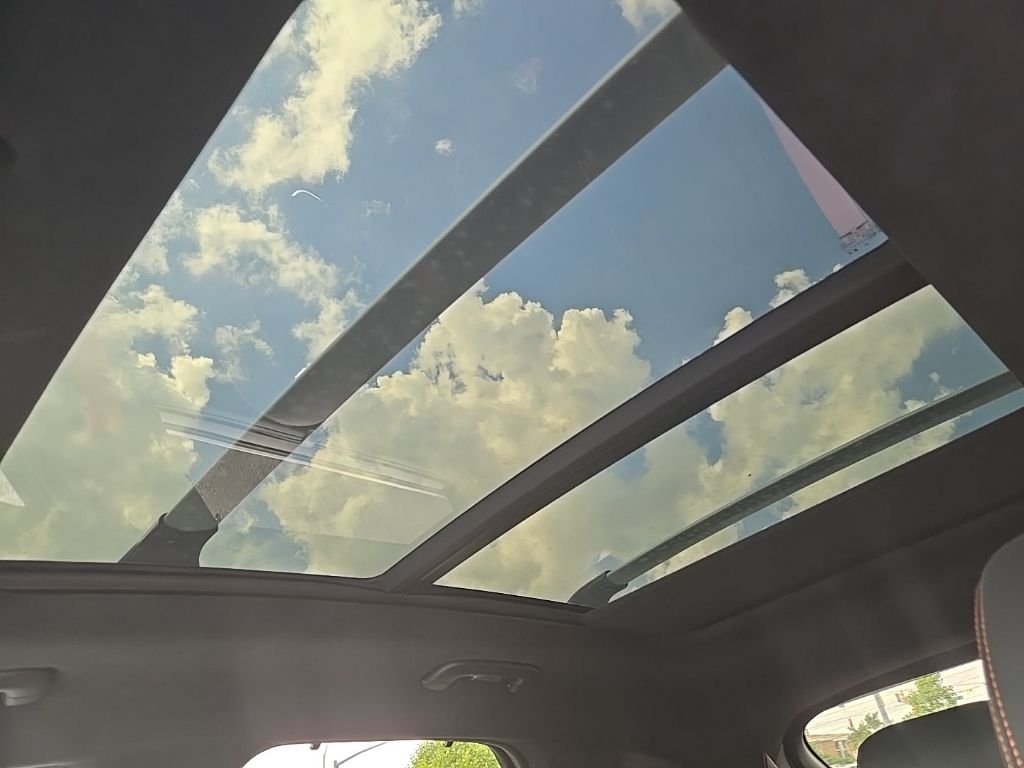 Thumbnail: 2026 Genesis GV70 - 16