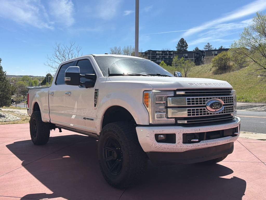 White 2018 Ford F-350 Super Duty Platinum Crew Cab 4WD Pickup Truck Four-Wheel Drive 6-Speed Automatic