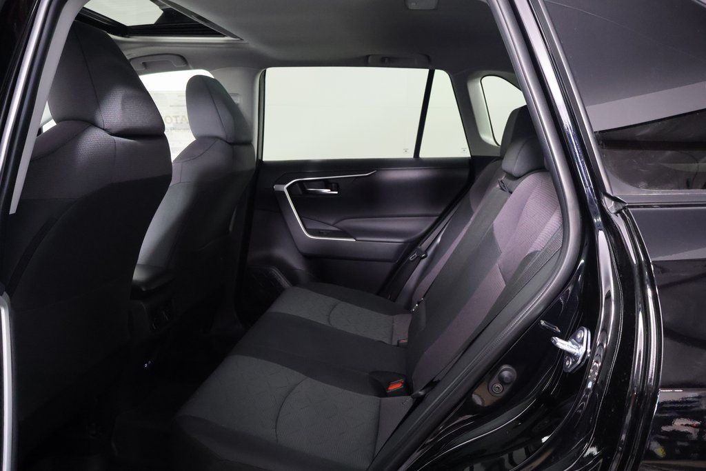 Thumbnail: 2025 Toyota RAV4 - 6