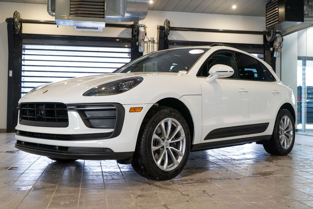 2026 Porsche Macan