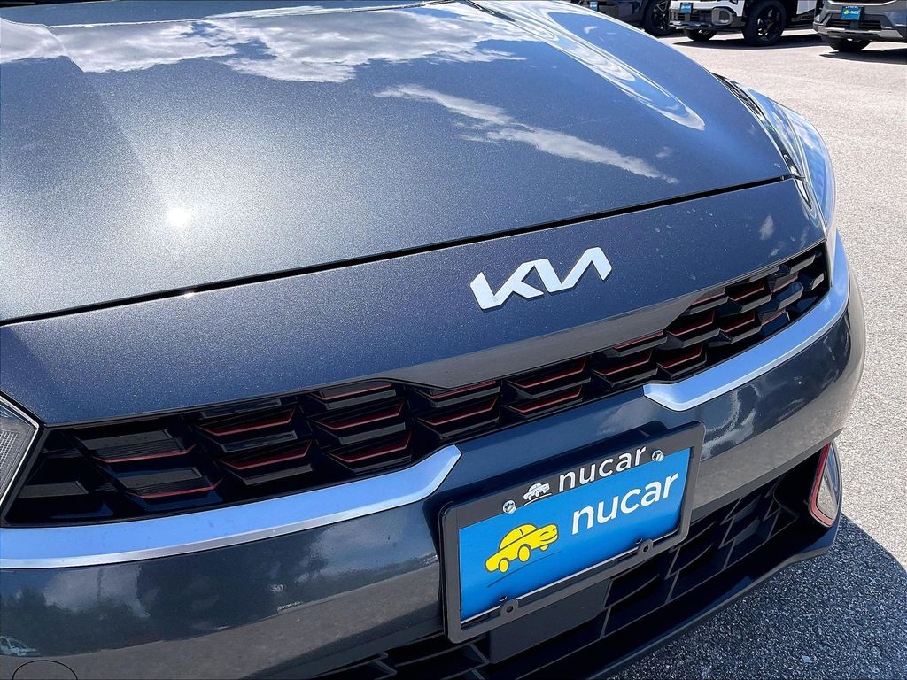 2023 Kia Forte — photo 28