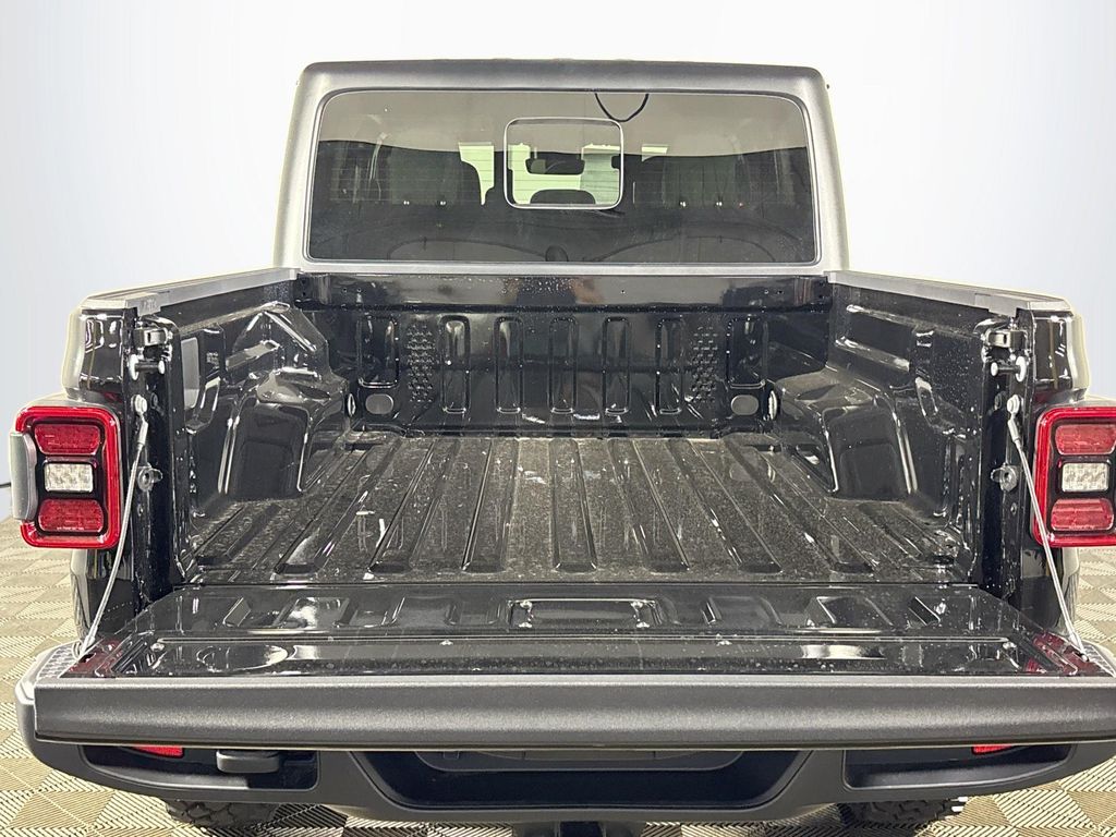 2025 Jeep Gladiator Willys