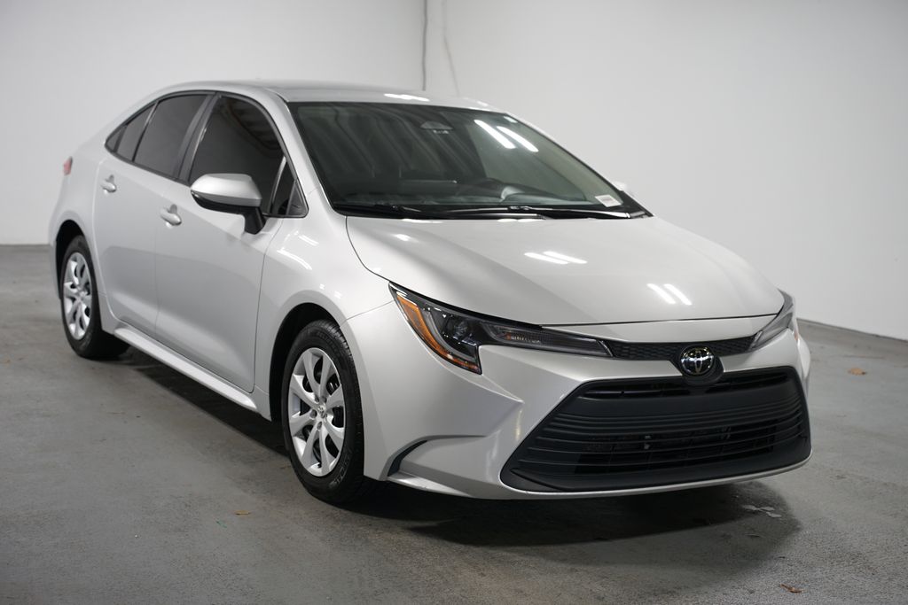 Thumbnail: 2024 Toyota Corolla - 3