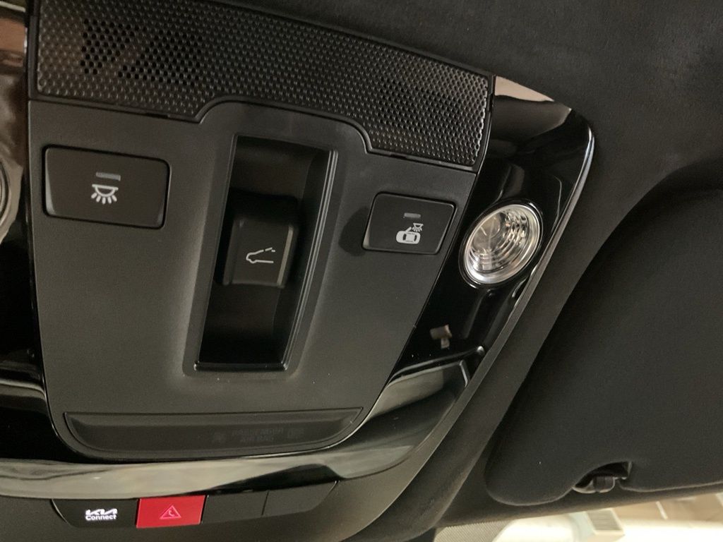 New 2026 White Kia X-Line SX Prestige image 21