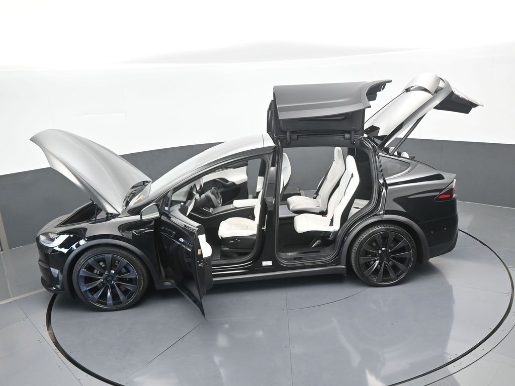 Used 2022 Black Tesla Plaid image 61