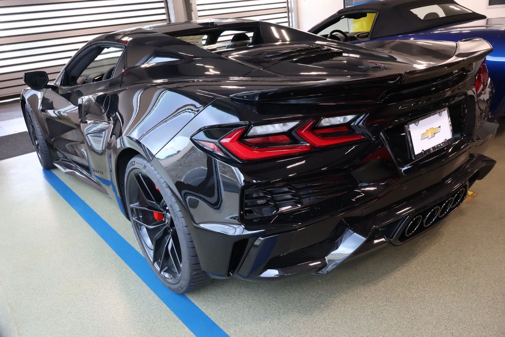 Thumbnail: 2025 Chevrolet Corvette - 11