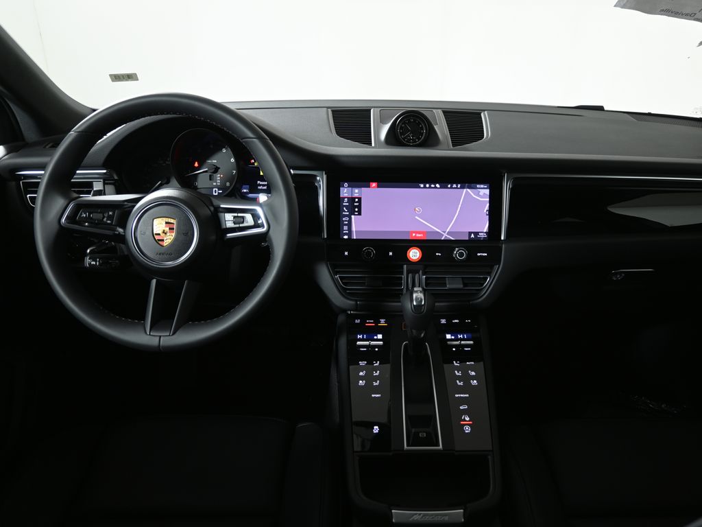 Thumbnail: 2026 Porsche Macan - 16