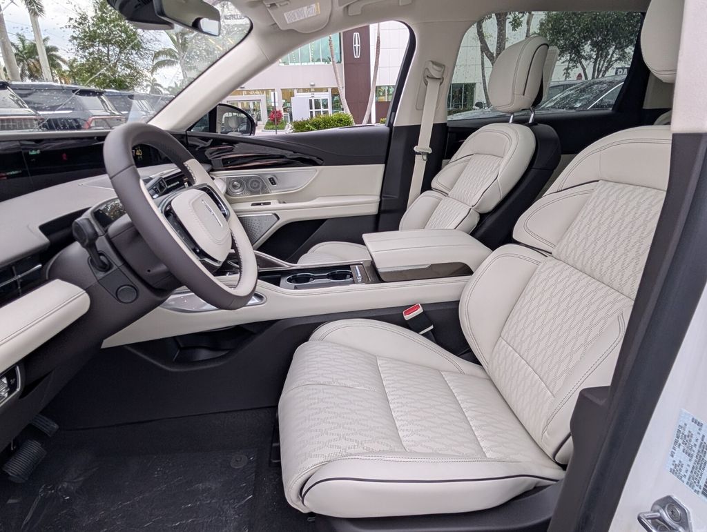 new 2026 Lincoln Nautilus car, priced at $82,905