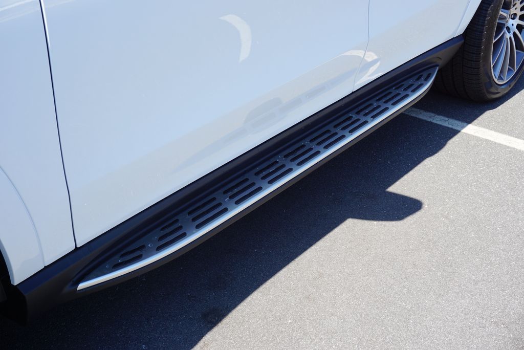 Thumbnail: 2026 Mercedes-Benz GLE - 12