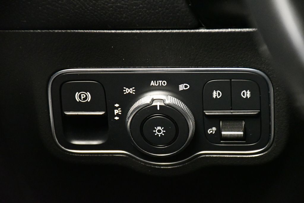 2021 Mercedes-Benz GLA 250 4MATIC 20