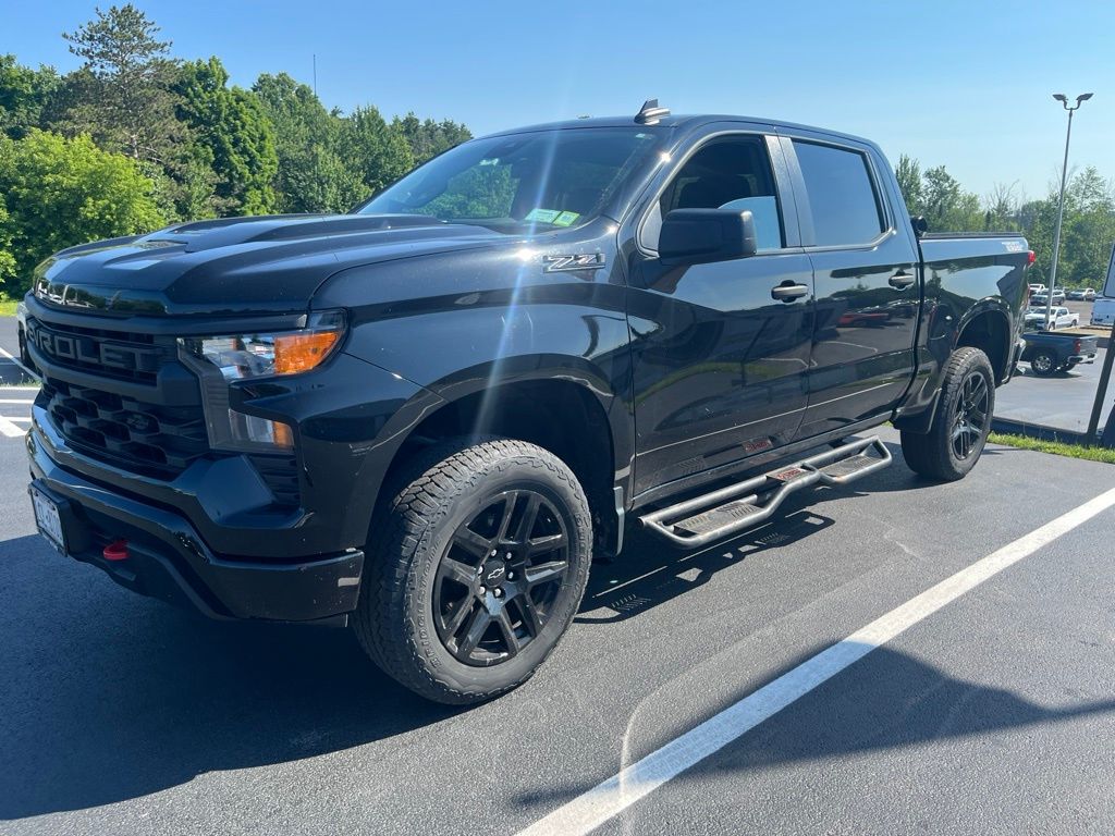 2024 Chevrolet Silverado 1500 Custom Trail Boss Crew Cab 4WD   